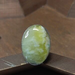 Elegant Green Stone Ring